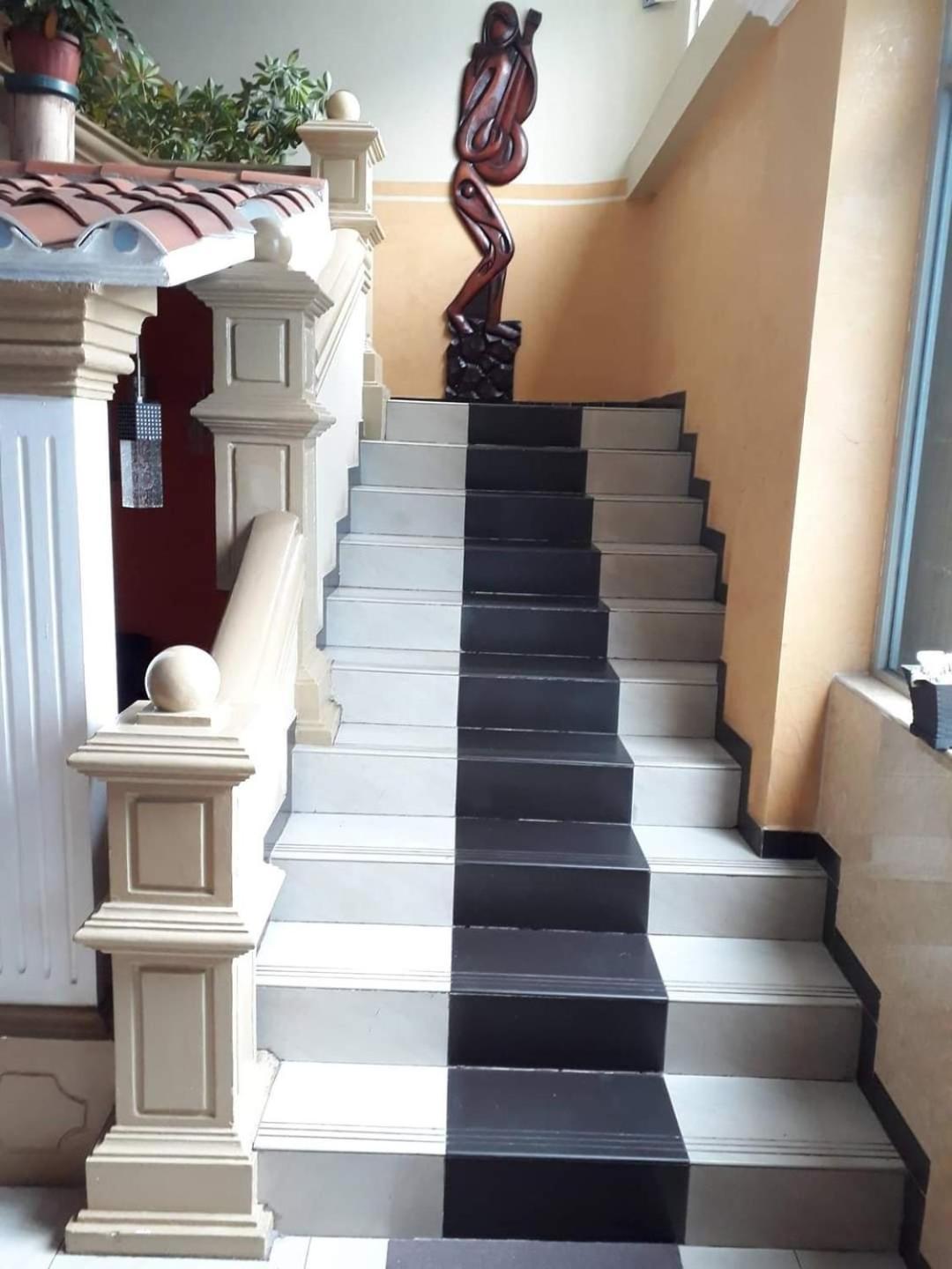 Hotel Hostal Zamorano Quito Zewnętrze zdjęcie